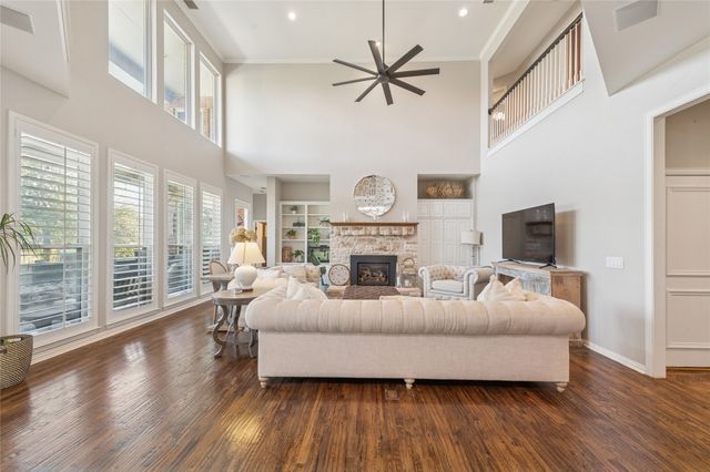 2206 Clearspring Drive N, Irving, TX 75063