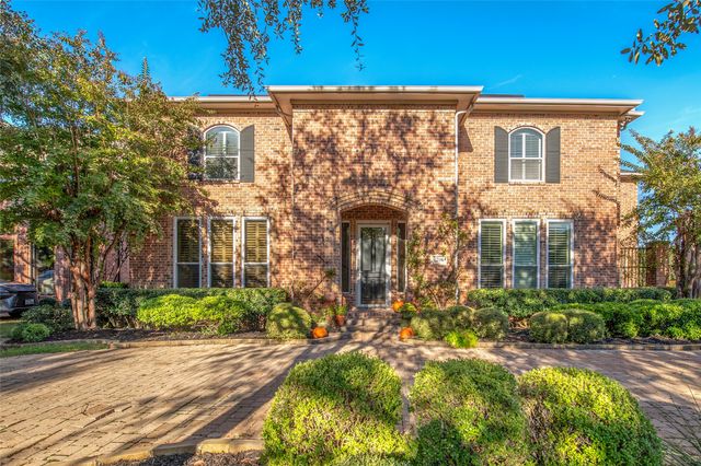 2206 Clearspring Drive N, Irving, TX 75063