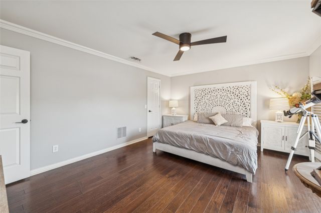 2206 Clearspring Drive N, Irving, TX 75063