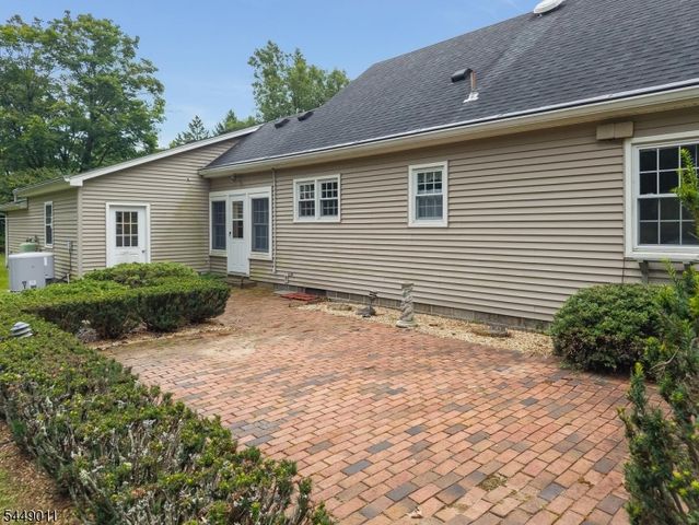 239 Quakertown Rd, Franklin Twp., NJ 08867