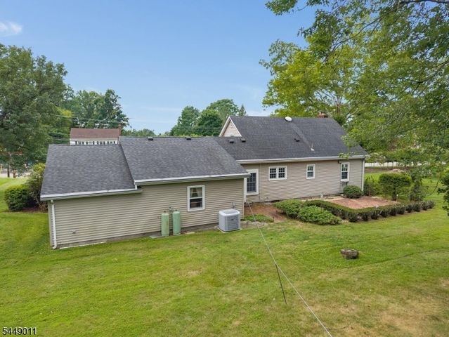 239 Quakertown Rd, Franklin Twp., NJ 08867