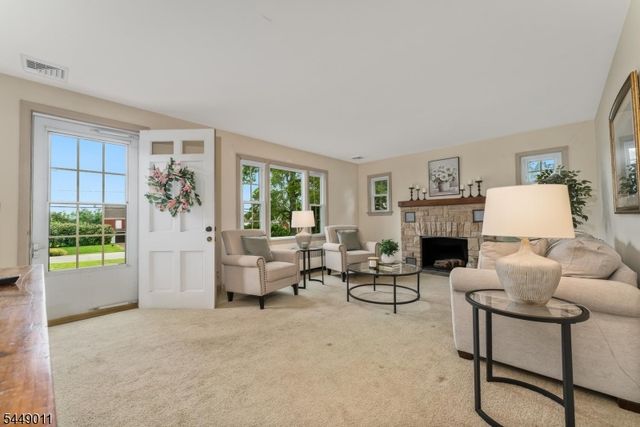 239 Quakertown Rd, Franklin Twp., NJ 08867