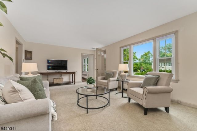 239 Quakertown Rd, Franklin Twp., NJ 08867