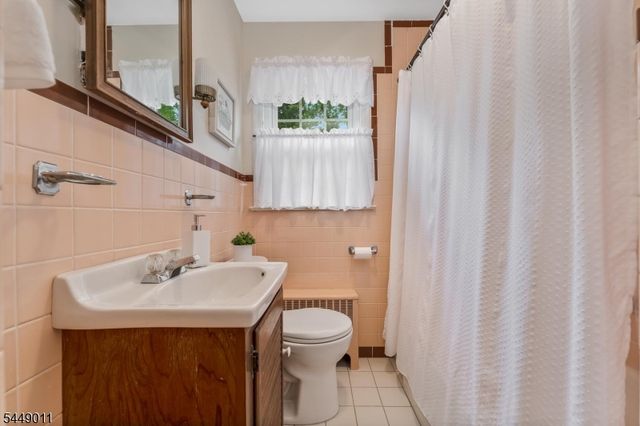 239 Quakertown Rd, Franklin Twp., NJ 08867