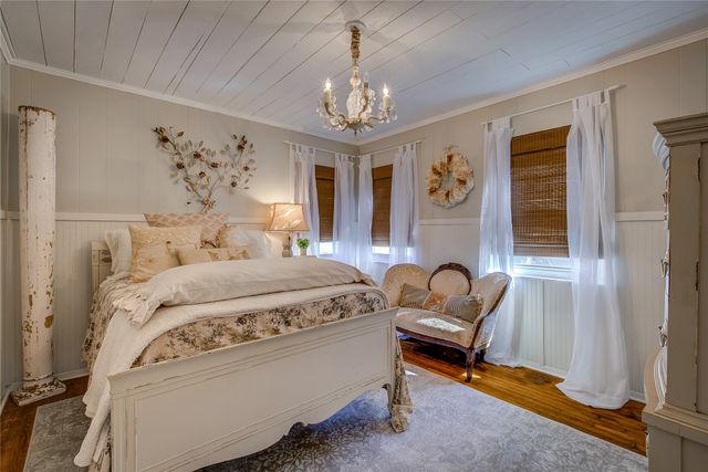 697 Tawakoni Drive, East Tawakoni, TX 75472