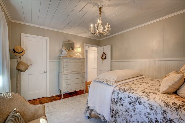 697 Tawakoni Drive, East Tawakoni, TX 75472