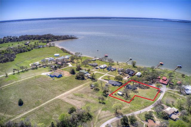 697 Tawakoni Drive, East Tawakoni, TX 75472