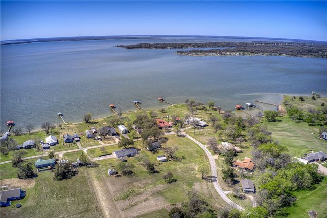 697 Tawakoni Drive, East Tawakoni, TX 75472