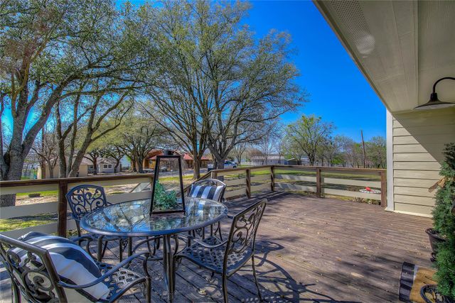 697 Tawakoni Drive, East Tawakoni, TX 75472