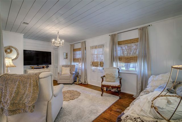 697 Tawakoni Drive, East Tawakoni, TX 75472