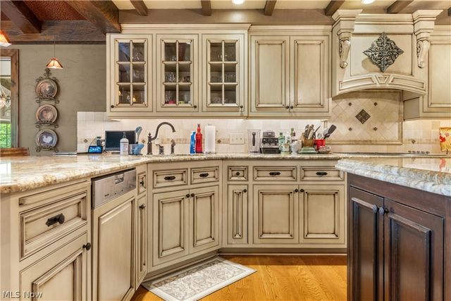 3089 Silver Lake Boulevard, Silver Lake, OH 44224