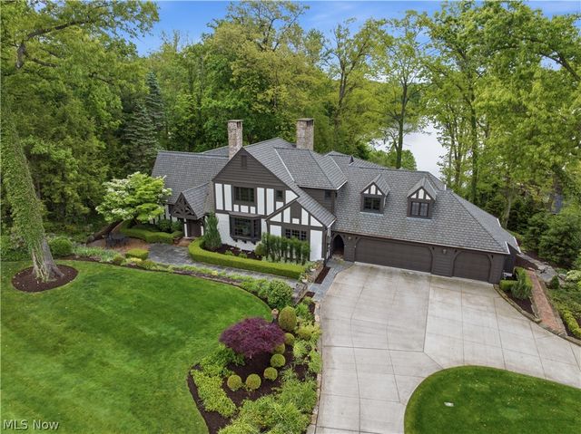 3089 Silver Lake Boulevard, Silver Lake, OH 44224