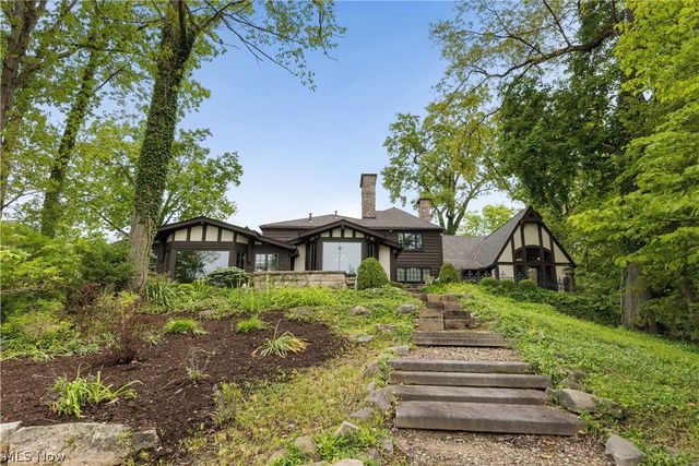 3089 Silver Lake Boulevard, Silver Lake, OH 44224