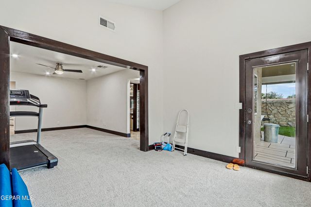 10101 WOODWAY Drive, El Paso, TX 79925