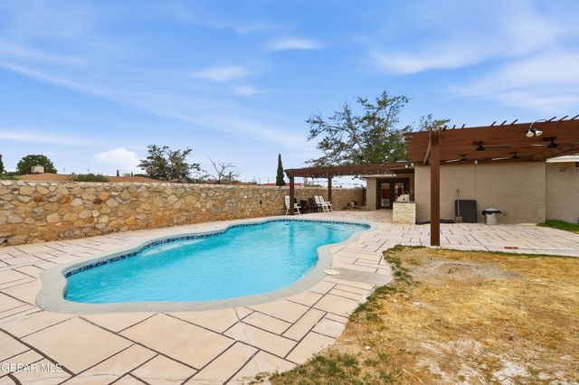 10101 WOODWAY Drive, El Paso, TX 79925