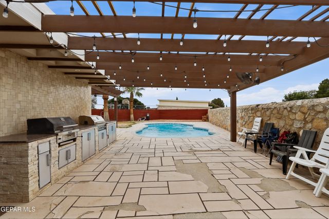 10101 WOODWAY Drive, El Paso, TX 79925