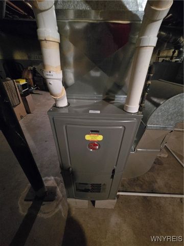 430 East Oak Orchard Street, Shelby, NY 14103