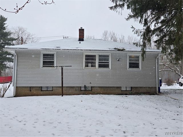 430 East Oak Orchard Street, Shelby, NY 14103