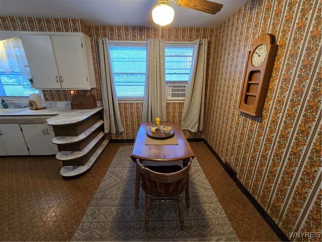 430 East Oak Orchard Street, Shelby, NY 14103