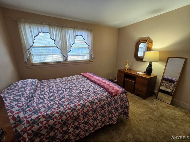 430 East Oak Orchard Street, Shelby, NY 14103