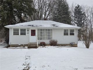 430 East Oak Orchard Street, Shelby, NY 14103