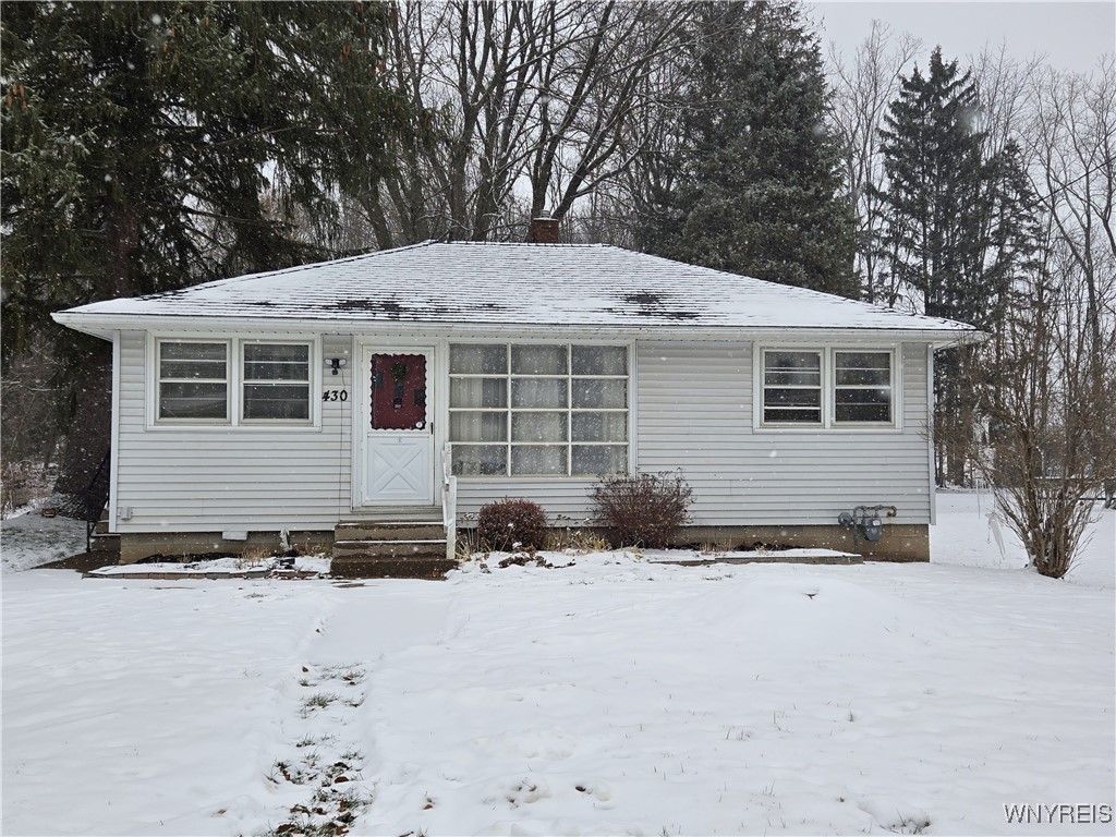 430 East Oak Orchard Street, Shelby, NY 14103