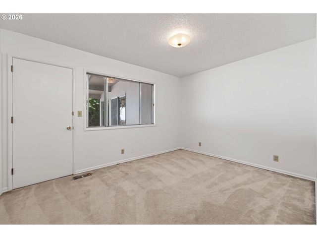 3565 Se NASE Ct, Milwaukie, OR 97222
