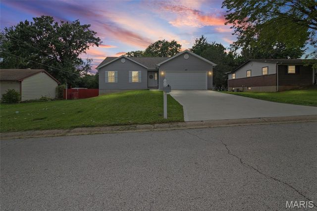 407 Warren Avenue, Warrenton, MO 63383