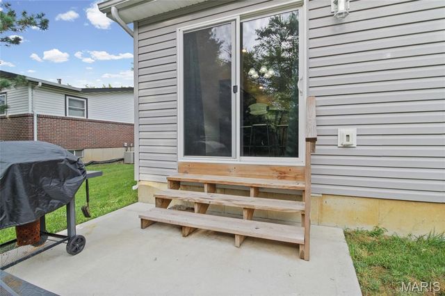 407 Warren Avenue, Warrenton, MO 63383
