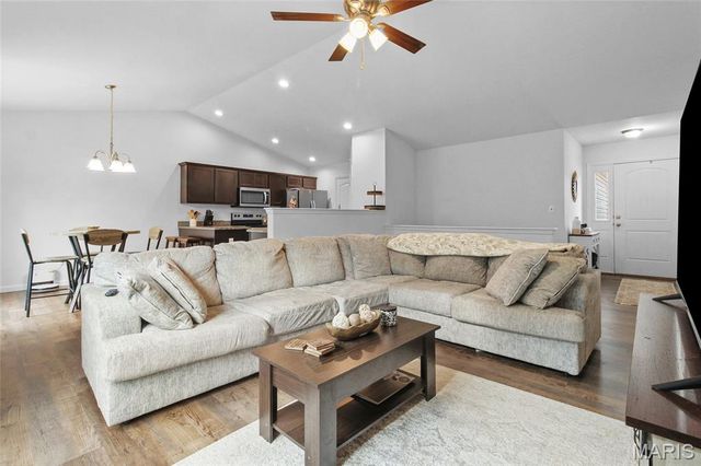 407 Warren Avenue, Warrenton, MO 63383