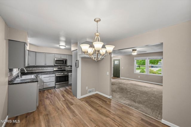 379 Birchdale Road, Perrysburg, OH 43551