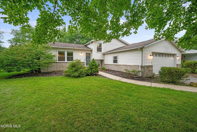 379 Birchdale Road, Perrysburg, OH 43551