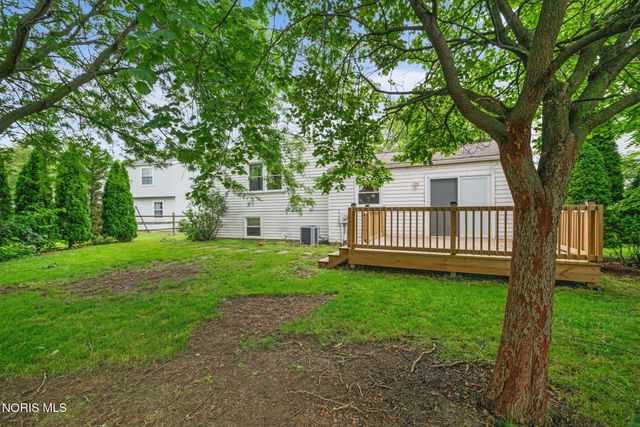 379 Birchdale Road, Perrysburg, OH 43551