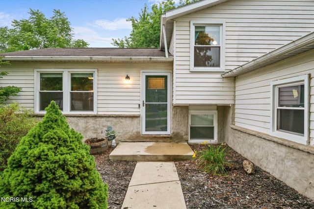 379 Birchdale Road, Perrysburg, OH 43551