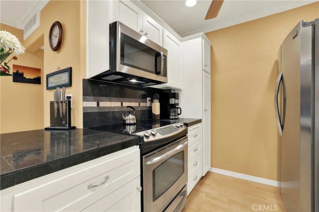 552 N Bellflower 303, Long Beach, CA 90814