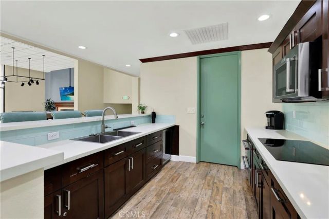 552 N Bellflower 303, Long Beach, CA 90814