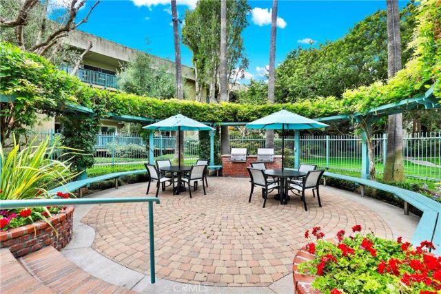 552 N Bellflower 303, Long Beach, CA 90814