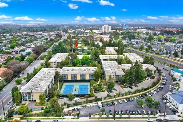 552 N Bellflower 303, Long Beach, CA 90814