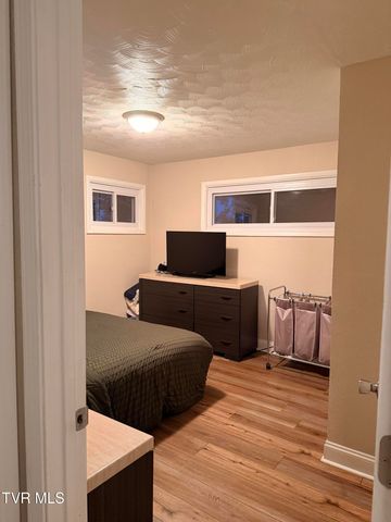 242 Aker Avenue, Chilhowie, VA 24319