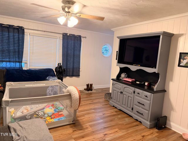 242 Aker Avenue, Chilhowie, VA 24319