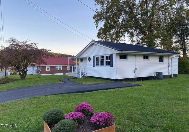 242 Aker Avenue, Chilhowie, VA 24319