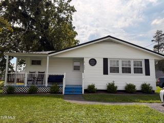 242 Aker Avenue, Chilhowie, VA 24319