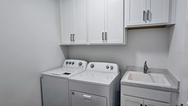 233 VINADIO BOULEVARD, Nokomis, FL 34275