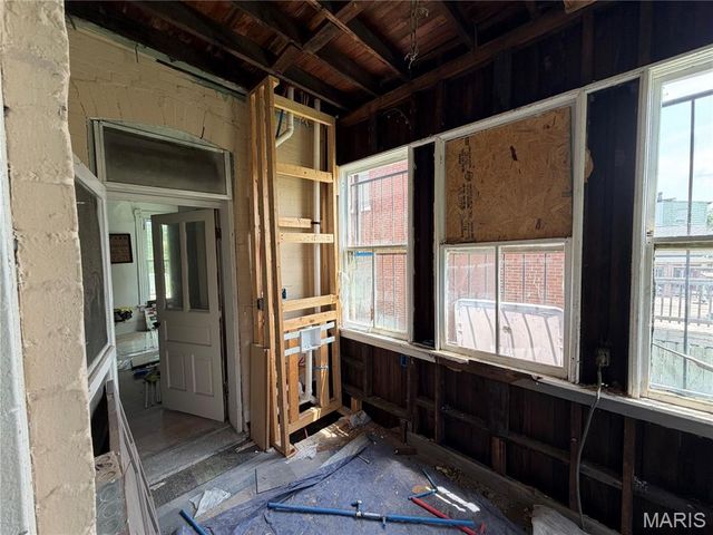 4806 Hammett Place, St Louis, MO 63113
