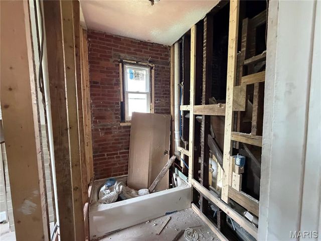 4806 Hammett Place, St Louis, MO 63113
