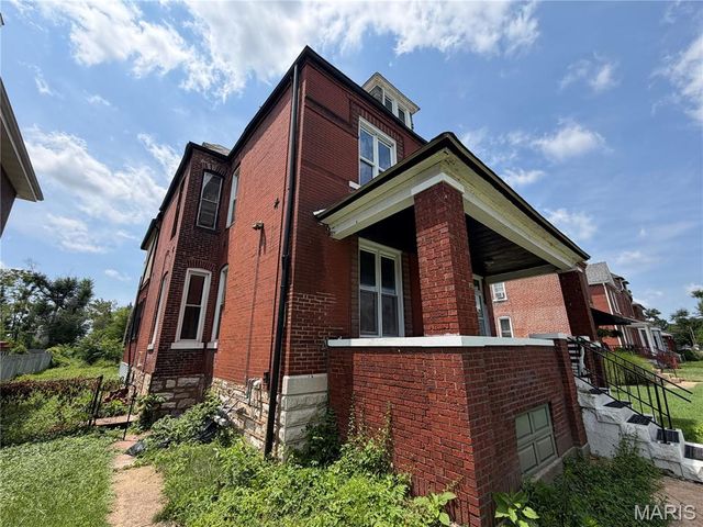 4806 Hammett Place, St Louis, MO 63113