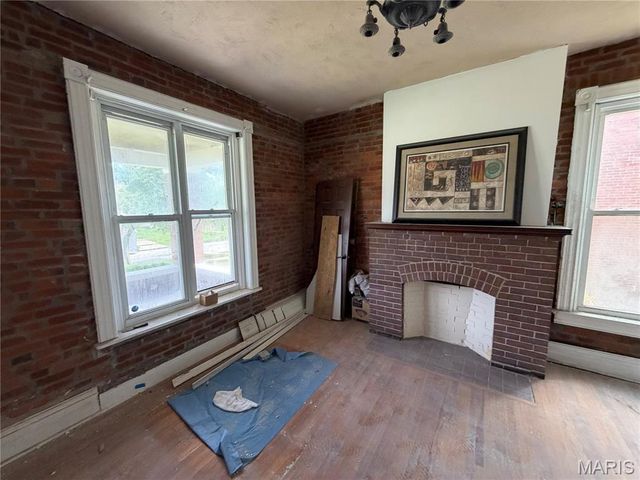 4806 Hammett Place, St Louis, MO 63113