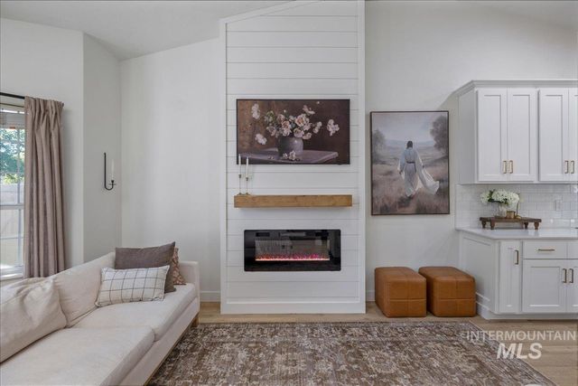 1384 E Palermo St, Meridian, ID 83642