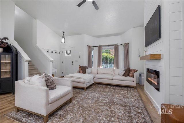 1384 E Palermo St, Meridian, ID 83642