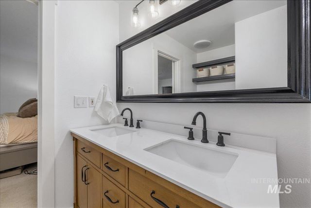 1384 E Palermo St, Meridian, ID 83642
